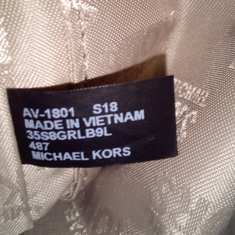 Michael Kors Riley Powder Blue Pebbled Leather Gold Studded Drawstring Backpack - Picture 11 of 12